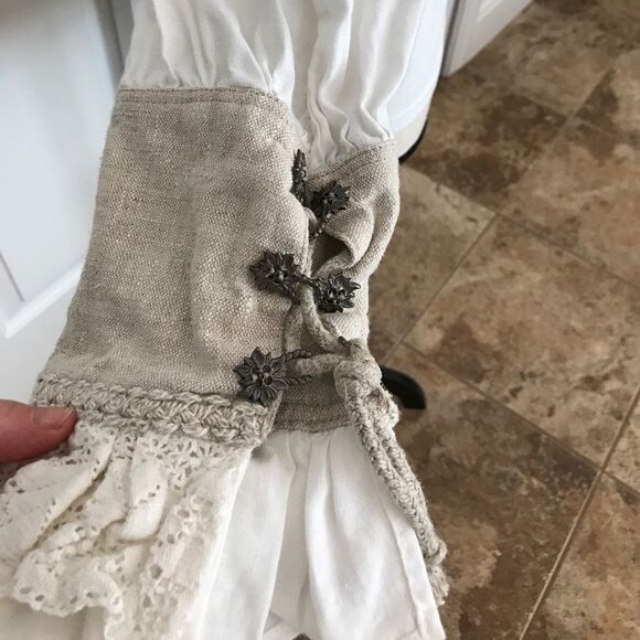 Hallodri blouse with linen sleeves - Picture 2 of 4